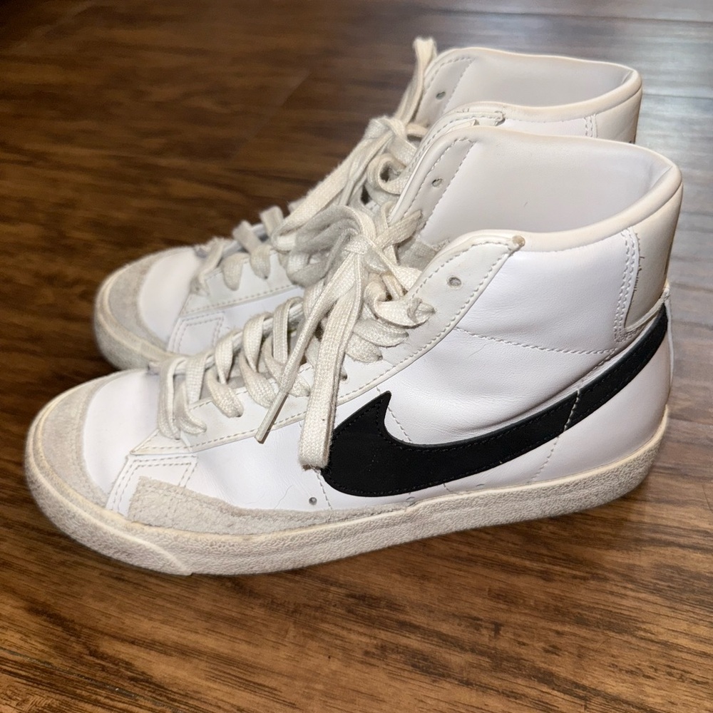 Nike Blazer Mid 77